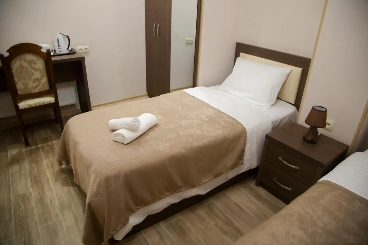 Family Hotel Triston ティビリシ