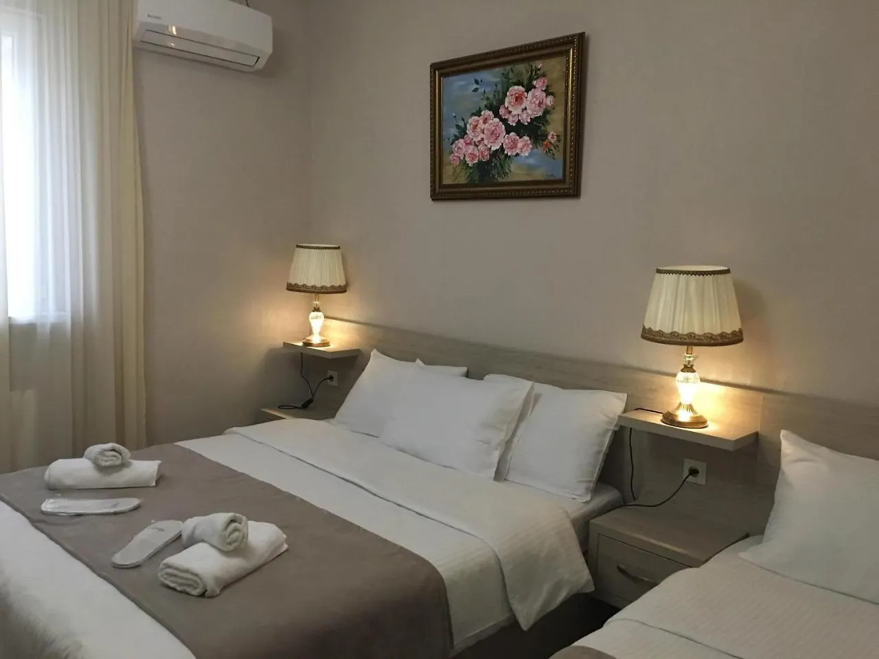 Family Hotel Triston ティビリシ
